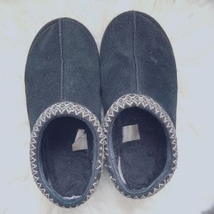 Ugg Tasman slippers